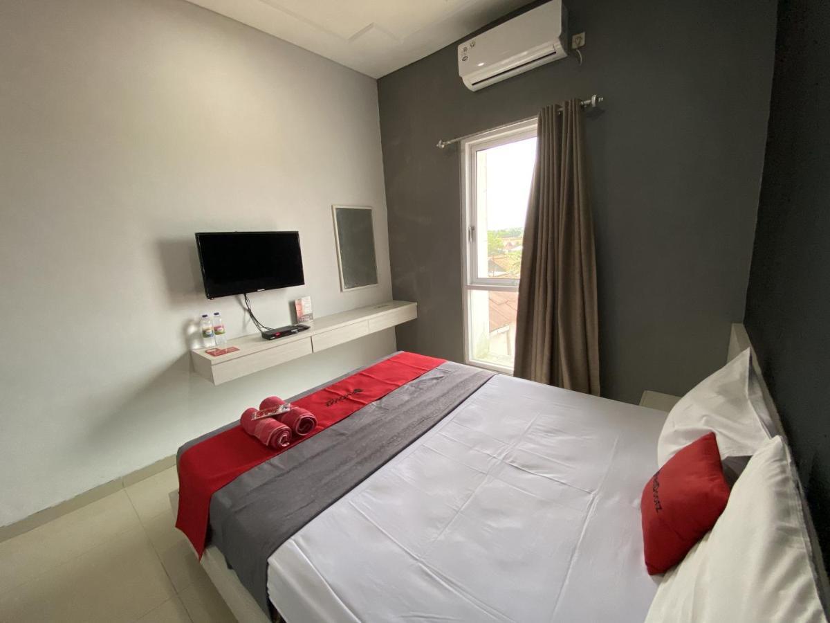Reddoorz Near Rsud Margono Purwokerto 3 Hotel Kültér fotó